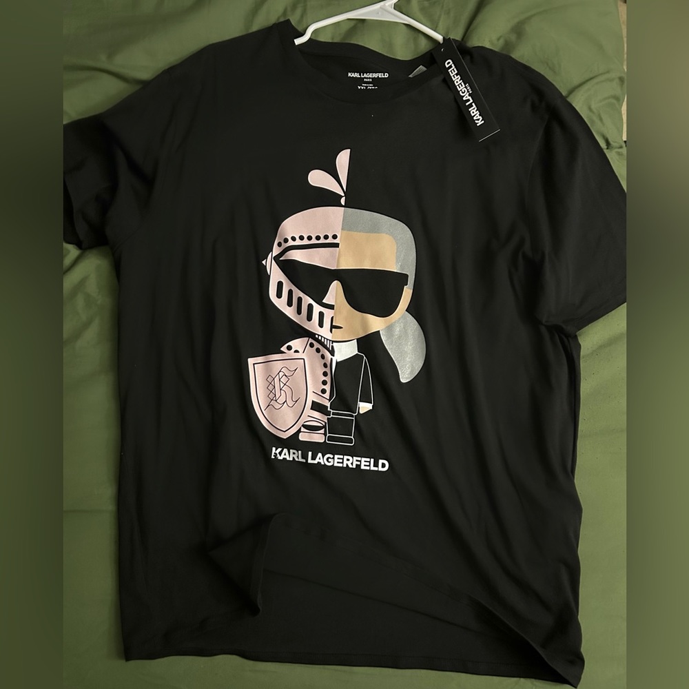 Black Karl Lagerfeld Tshirt, brand new never worn. Size 2X